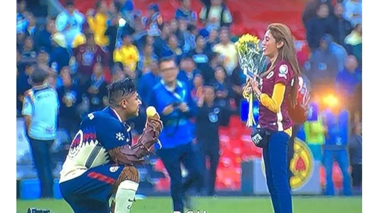 Fiebre de San Valentín: mira esta propuesta de matrimonio en el Azteca