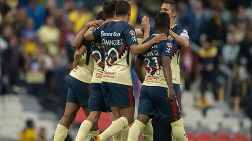 América goleó 4-1 a Morelia en el Azteca.
