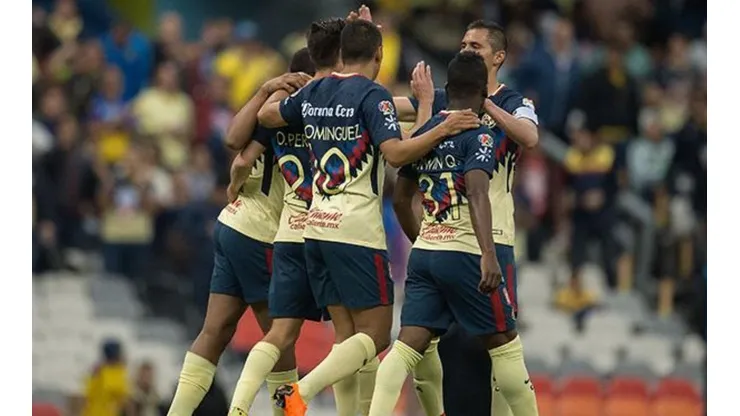 América goleó 4-1 a Morelia en el Azteca.
