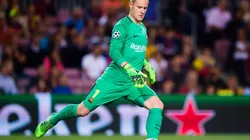 Marc André Ter Stegen da seguridad con pies y manos