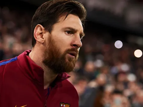 Eludir a los aficionados fue una misión casi imposible para Messi a la salida del Camp Nou