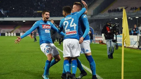 Napoli es nuevamente el líder italiano.