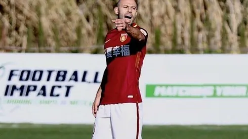 JEFE HASTA EN CHINA. Mascherano durante su debut contra el Spartak de Moscú.