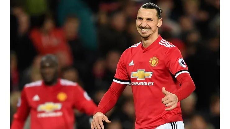 Zlatan se queda en el Manchester United y quiere cumplir: un hincha le ofreció a su esposa para tener sexo