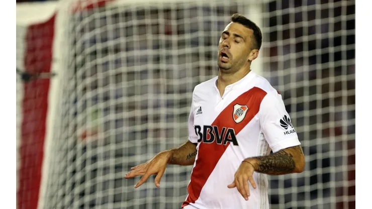 "NO VOLVERÍA A BOCA". Los hinchas xeneizes no se la perdonaron y buscaron en el archivo para "atacar" a Pratto.