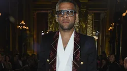 Dani Alves rompe con el estilo típico del futbolista.