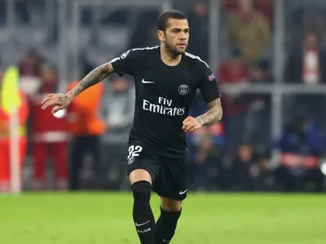 Dani Alves, rendido ante Neymar