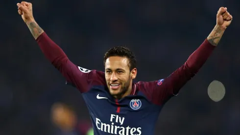 ¡FIESTA! Ney celebró sus 26 por adelantado con todo tipo de artistas.