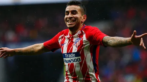 Correa se despachó con un golazo formidable.