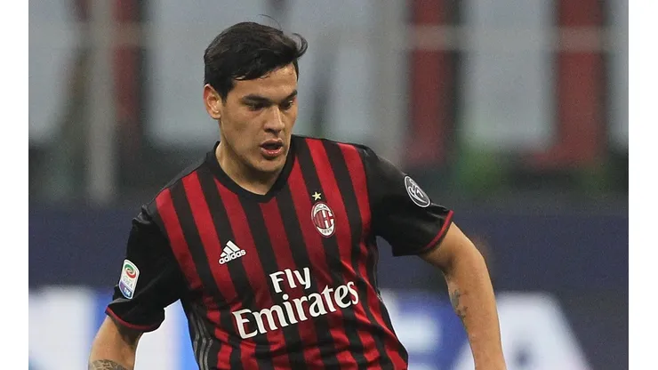 SEGUIRÁ SIENDO ROSSONERO. Gómez continuará en las filas del Milan pese al interés de Boca y Palmeiras por contratarlo.