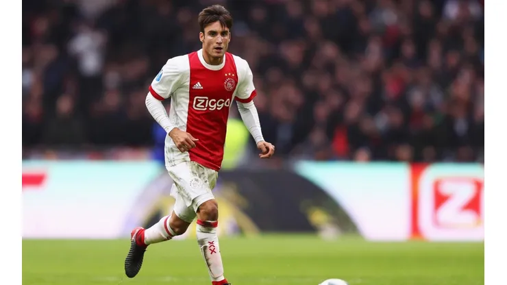 FIGURA EN AJAX. Nicolás Tagliafico en uno de sus primeros partidos con el Ajax (Foto: Getty).