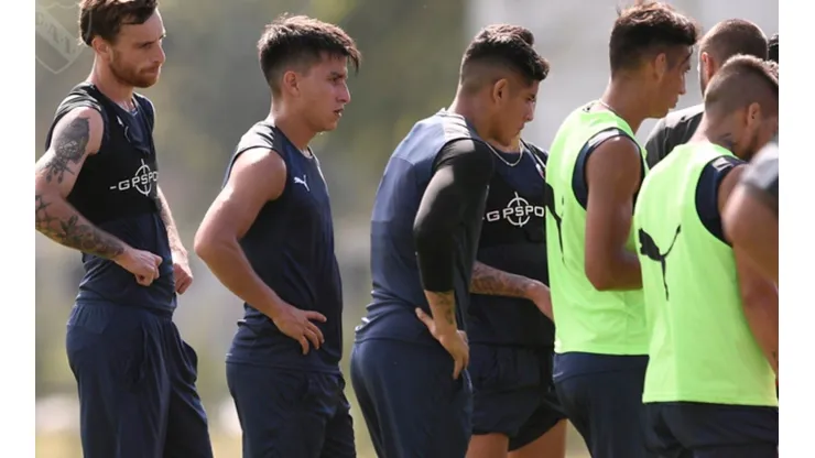 El ecuatoriano llegó a Argentina y ya entrena con Independiente.