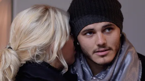Mauro Icardi junto a Wanda Nara en el estadio.