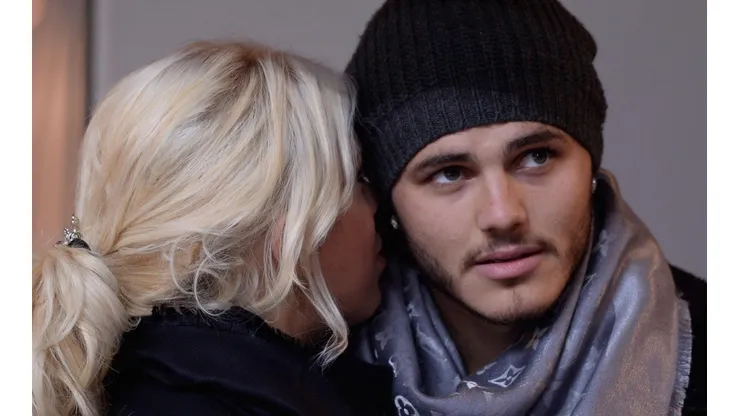 Mauro Icardi junto a Wanda Nara en el estadio.