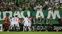 TAMBIÉN EN LA CANCHA. Ambos equipos se enfrentaron el año pasado y las chispas también se dieron entre sus jugadores.