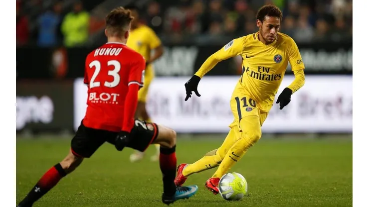 Neymar hace de las suyas ante Rennes.