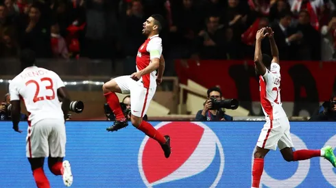 Falcao, como en el patio de su casa, la levantó y la clavó abajo