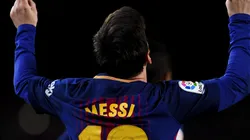 Messi y un verdadero fotón celebrando un gol.