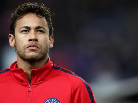 Neymar primero fue por Messi, ahora va por el Barcelona