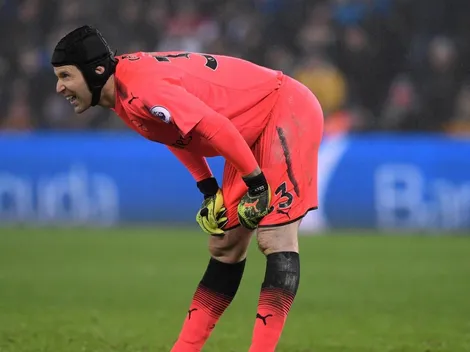 Cech pifió y se la dio en los pies a Dyer: ahora el Arsenal pierde con el último