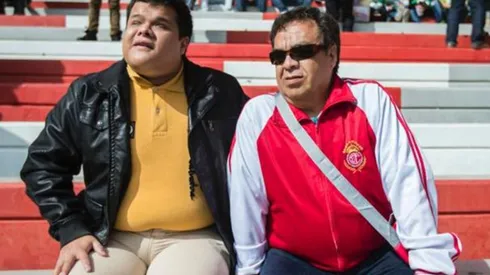 Estos hinchas del Toluca están adaptándose a las nuevas dimensiones del estadio para "sentir" los partidos de sus Diablos Rojos