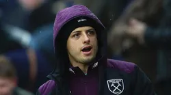 El delantero mexicano ha tenido una temporada para el olvido en Inglaterra