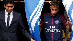 LA PRESENTACIÓN. Al Khelaifi y Neymar juntos en la presentación de jugador como nuevo jugador del Paris Saint-Germain.