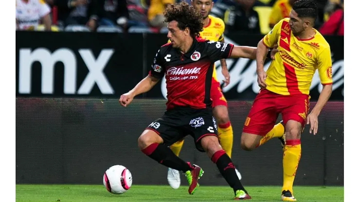 GANA POR EL LATERAL. Aguirregaray en uno de sus últimos partidos con Xolos de Tijuana.