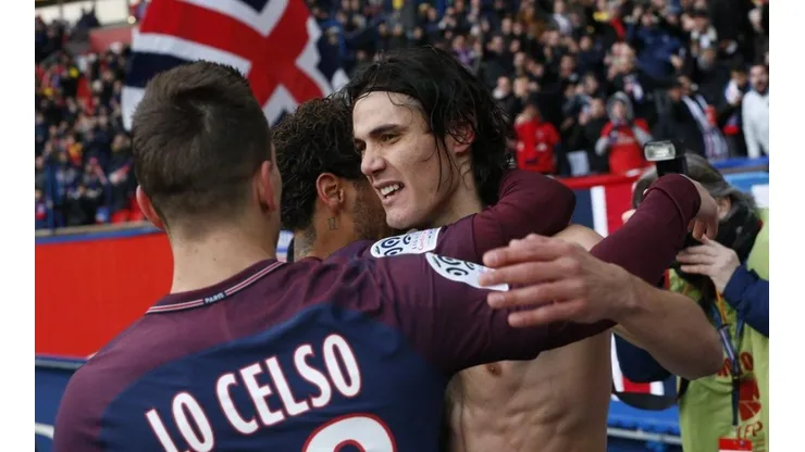 ¡GRÍTALO, EDI! Cavani, emocionado, festeja su gol número 157 y supera a Zlatan Ibrahimovic en la tabla histórica de goleadores del PSG.