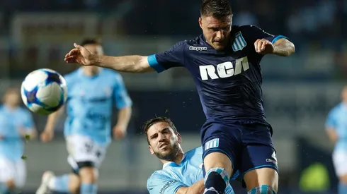 Iván Pillud jugando para Racing.