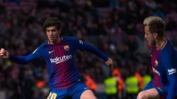 MUY TRANQUILOS. Los mediocampistas se relajaron mientras esperaban por su turno.