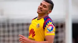 El delantero de América espera la llegada de los papeles para jugar con el Tri.