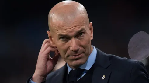 "MAL". Zidane combinó su rostro y sus palabras para definir el momento del Real Madrid.