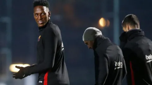 EL NUEVO. Yerry Mina ya se acopló a los entrenamientos del Barcelona y empezó a mostrar su talento.