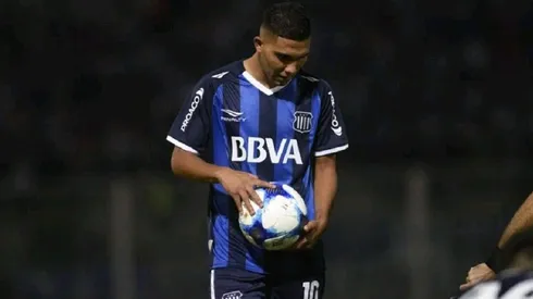 EL DUEÑO DEL BALÓN. Emanuel Reynoso tiene un gran futuro que excede el mundo de Talleres.