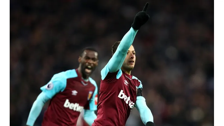 AQUÍ ESTÁ EL SUPLENTE. Javier Hernández celebra con el West Ham su último gol en la Premier League (Foto: Getty).