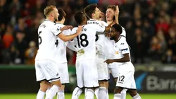 CON FINAL FELIZ. Fede Fernández sufrió un golpe, pero su equipo venció al Liverpool y se ilusiona con salir del fondo.