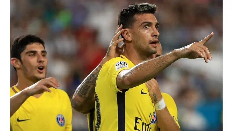Javier Pastore celebra un gol con PSG.