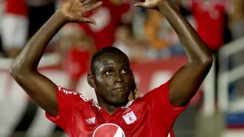 NOCHE ESCARLATA. Los de 'Polilla' ganaron el clásico en El Campín que terminó en gresca (FOTO: Getty)