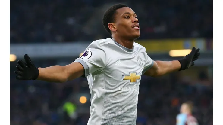 Martial y un golazo ante Manchester United