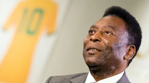 Pelé fue hospitalizado de urgencia por un desmayo