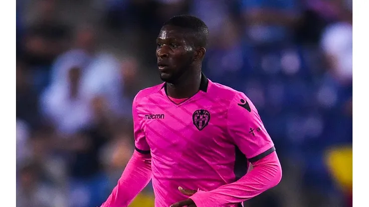 NO AL RACISMO.Lerma, con la camiseta alternativa del Levante.
