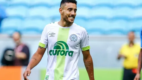 HÉROE. Ruschel, ante Gremio en su primer partido oficial tras el accidente.