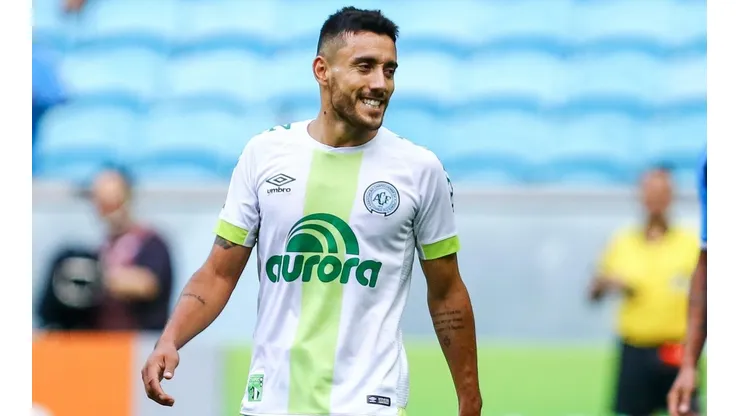 HÉROE. Ruschel, ante Gremio en su primer partido oficial tras el accidente.