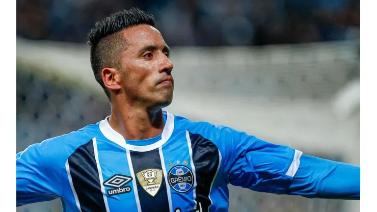 VUELVE AL BARRIOS. Tras ganar la Libertadores, el delantero será refuerzo del Bicho.