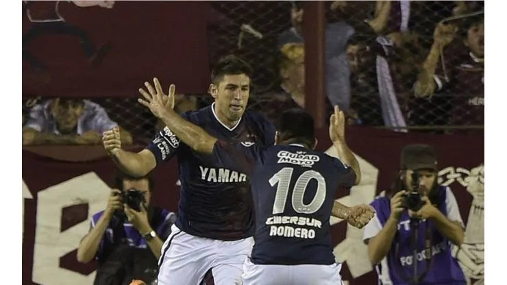 El zaguero fue uno de los pilares de Lanús en 2017, su salida sería por un costo alto (FOTO: Getty)