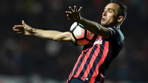 Belluschi con la camiseta de San Lorenzo.