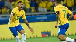 Neymar y Coutinho, juntos en el verde césped.