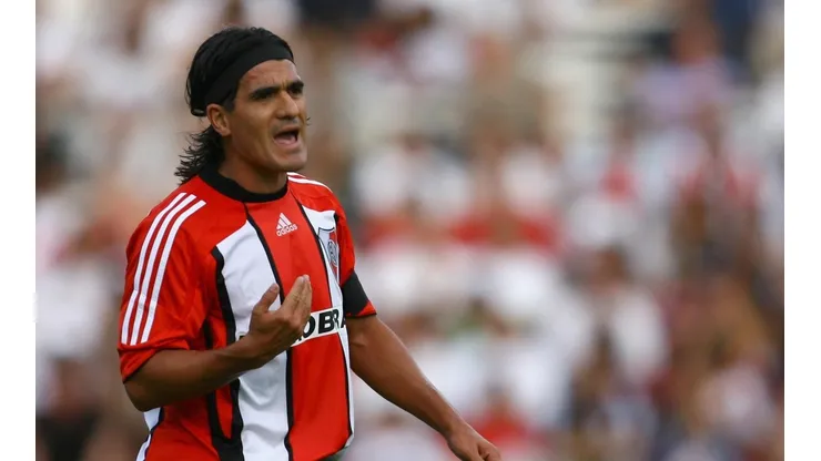 SIN VOS ME ABURRO. Ortega y otro tatuaje para que los hinchas de River lo amen hasta el final de nuestros días.