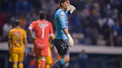 ¿DEBUT Y DESPEDIDA? Moisés Muñoz podría haber jugado su último partido como titular (Foto: Mexsport).